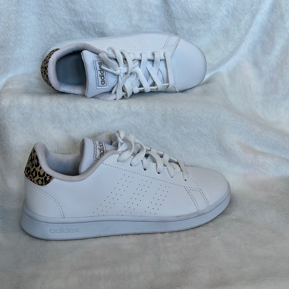 Adidas Sneakers
